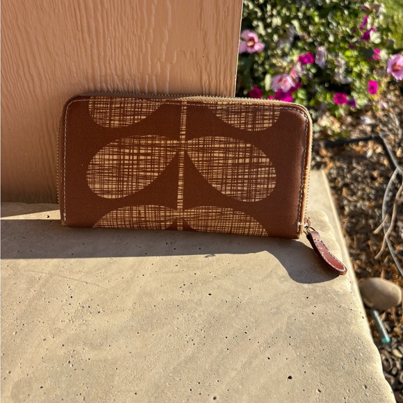 Orla Kiely Brown and Cream Leaf Pattern Wallet - Picture 1 of 5